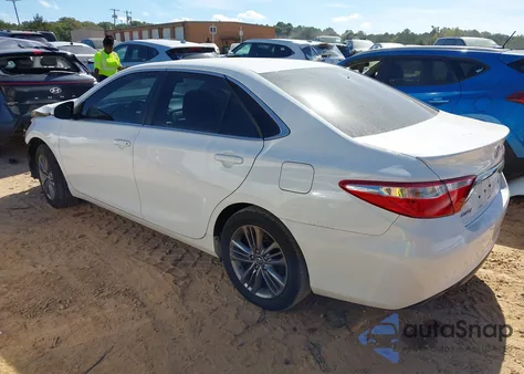 2017 Toyota Camry Se z USA, uszkodzony, nr VIN 4T1BF1FK4HU698408